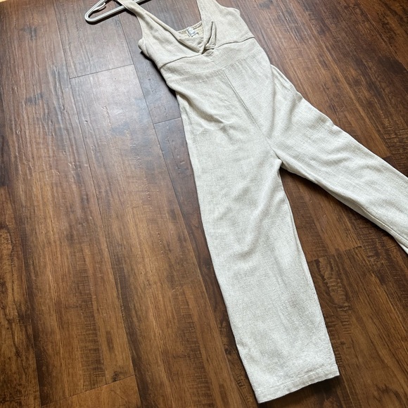 Cream Linen Style Romper/Jumpsuit - Picture 5 of 6